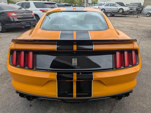 Orange Fury Metallic Tri-Coat 2018 Ford Shelby GT350R Base