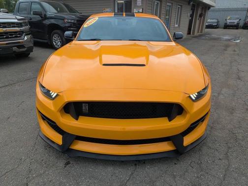 Orange Fury Metallic Tri-Coat 2018 Ford Shelby GT350R Base