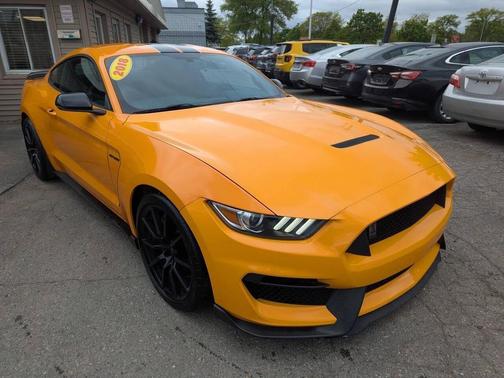 Orange Fury Metallic Tri-Coat 2018 Ford Shelby GT350R Base