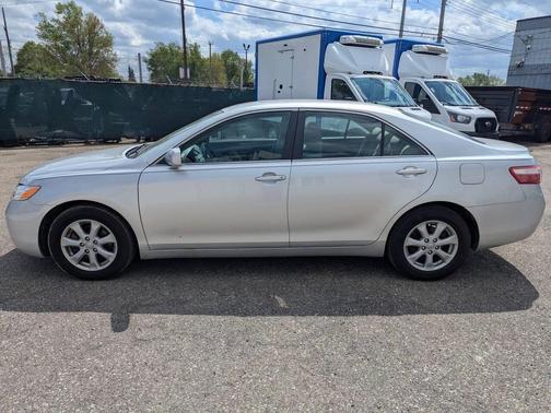 Classic Silver Metallic 2009 Toyota Camry LE