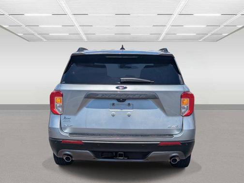 Iconic Silver Metallic 2023 Ford Explorer XLT