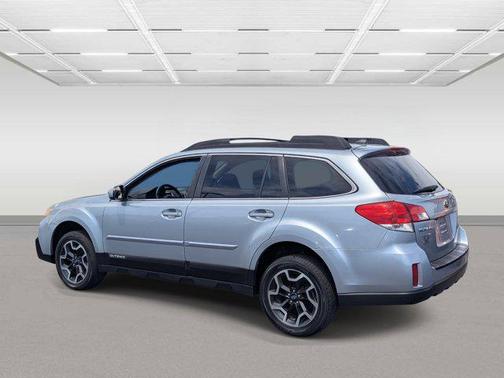 Ice Silver Metallic 2014 Subaru Outback 2.5i Limited