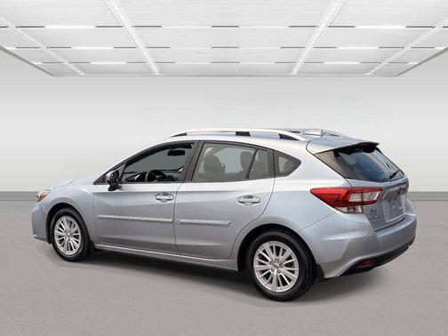 Ice Silver Metallic 2018 Subaru Impreza 2.0i Premium