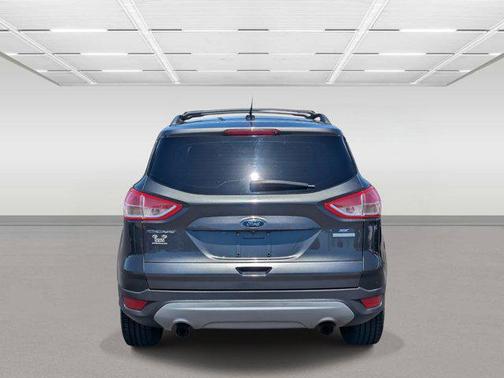Magnetic 2016 Ford Escape SE