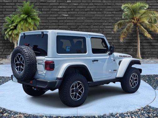 Bright White Clearcoat 2025 Jeep Wrangler Rubicon