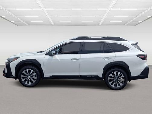 Crystal White Pearl 2023 Subaru Outback Touring XT