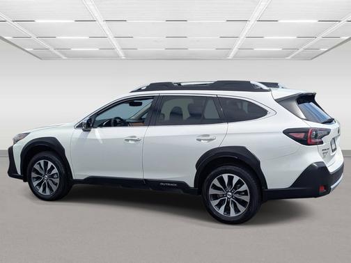 Crystal White Pearl 2023 Subaru Outback Touring XT