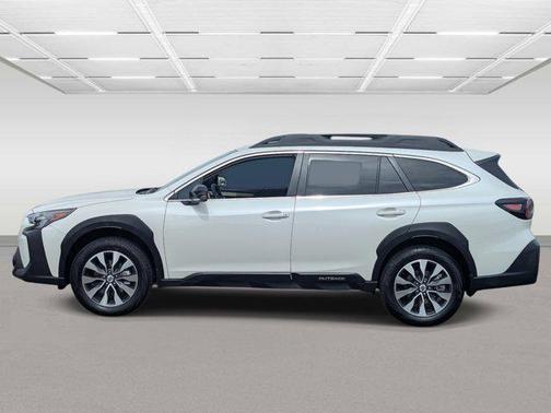 Crystal White Pearl 2025 Subaru Outback Limited