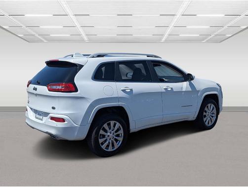2017 Jeep Cherokee Overland
