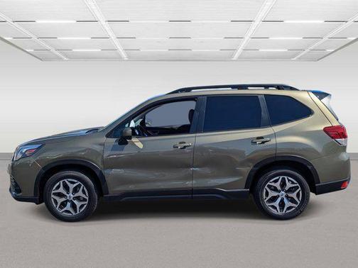 Autumn Green Metallic 2024 Subaru Forester Premium