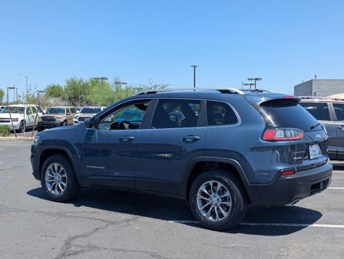2021 Jeep Cherokee Latitude Lux