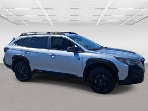 Ice Silver Metallic 2023 Subaru Outback Wilderness