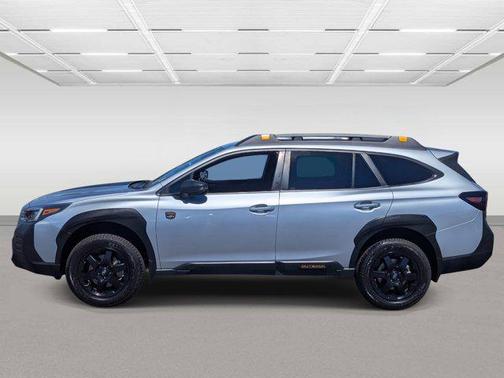 Ice Silver Metallic 2023 Subaru Outback Wilderness
