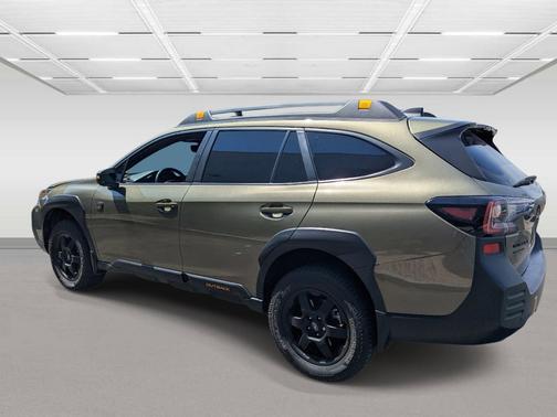 Autumn Green 2024 Subaru Outback Wilderness
