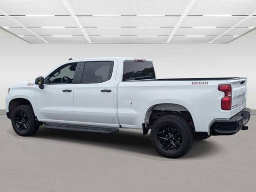 Summit White 2024 Chevrolet Silverado 1500 Custom Trail Boss