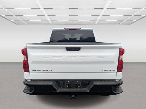 Summit White 2024 Chevrolet Silverado 1500 Custom Trail Boss