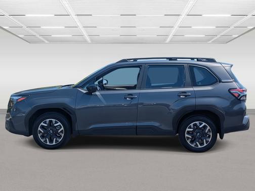 2025 Subaru Forester Base