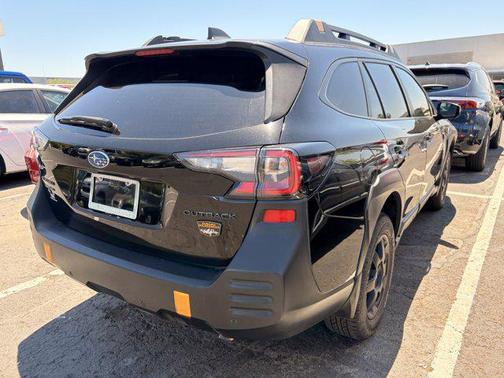 Crystal Black Silica 2023 Subaru Outback Wilderness