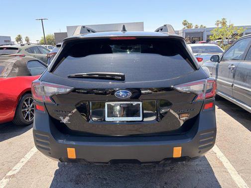 Crystal Black Silica 2023 Subaru Outback Wilderness