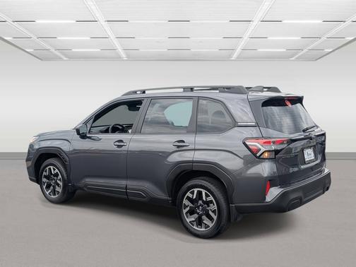 2025 Subaru Forester Base