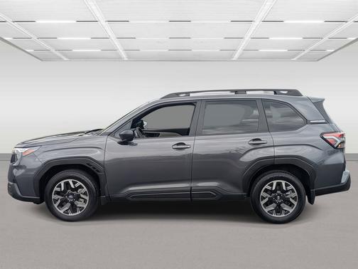 2025 Subaru Forester Base