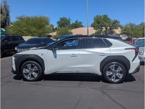 Cosmic White Pearl 2-Tone 2023 Subaru Solterra Touring