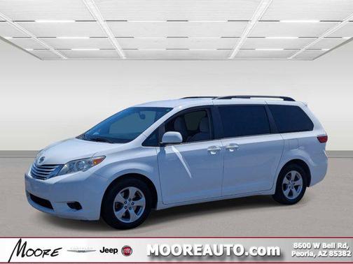 Super White 2017 Toyota Sienna LE