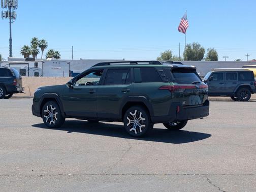 Deep Emerald Green Pearl 2026 Subaru Outback Touring XT