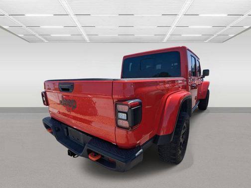 Firecracker Red Clearcoat 2022 Jeep Gladiator Mojave 4x4