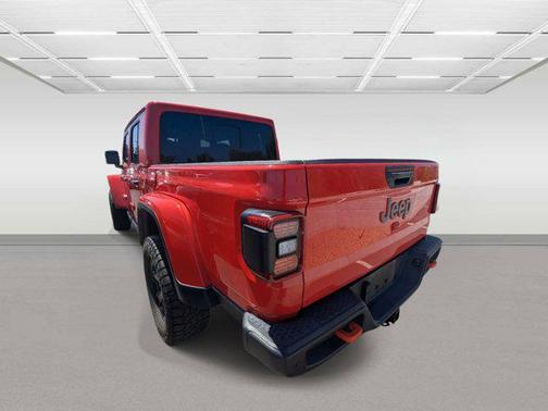 Firecracker Red Clearcoat 2022 Jeep Gladiator Mojave 4x4