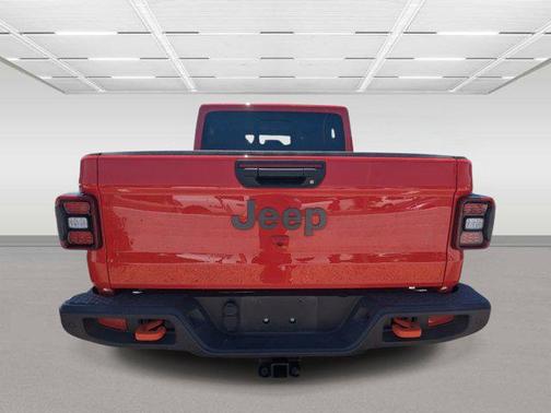 Firecracker Red Clearcoat 2022 Jeep Gladiator Mojave 4x4