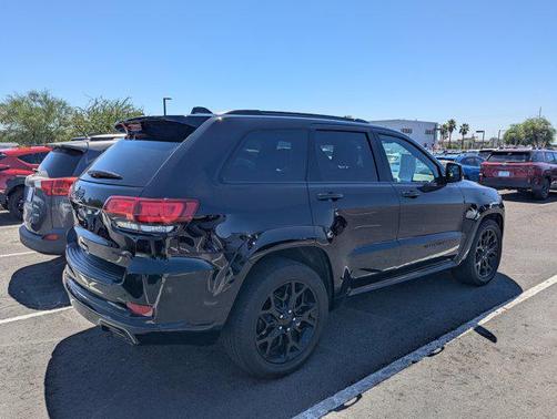 Diamond Black Crystal Pearlcoat 2021 Jeep Grand Cherokee Limited X