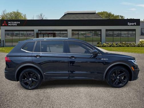 2023 Volkswagen Tiguan 2.0T SE R-Line Black