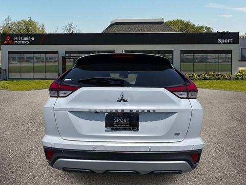 2022 Mitsubishi Eclipse Cross SE