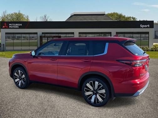 2025 Mitsubishi Outlander SE