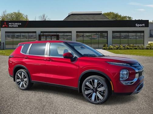 2025 Mitsubishi Outlander SE