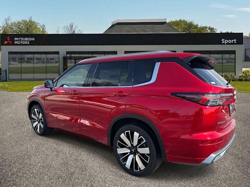 2025 Mitsubishi Outlander SEL