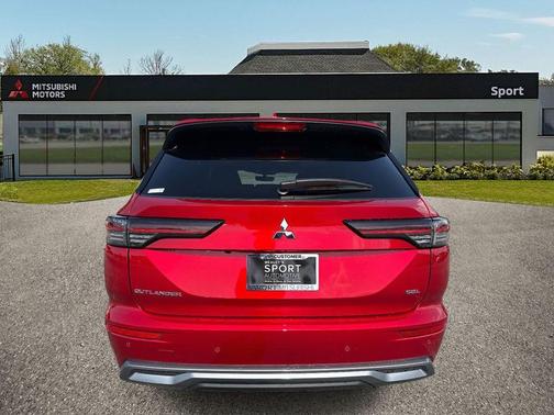 2025 Mitsubishi Outlander SEL