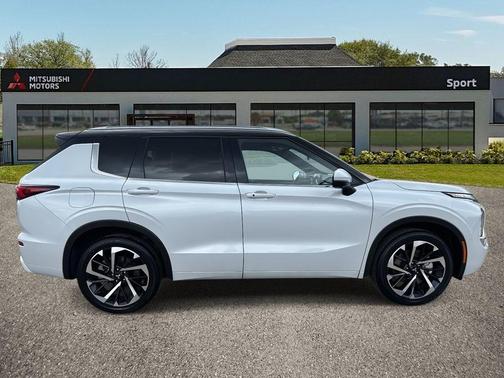 2024 Mitsubishi Outlander SEL