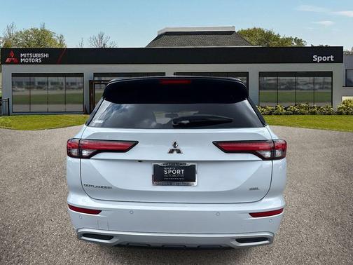 2024 Mitsubishi Outlander SEL