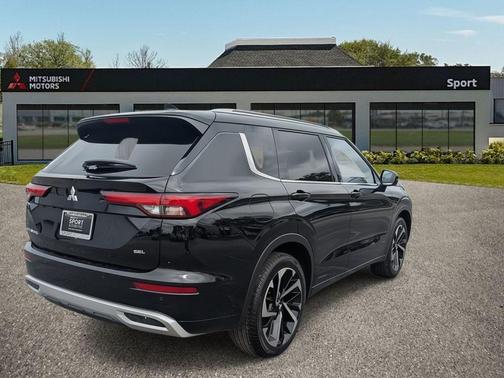 2024 Mitsubishi Outlander SEL