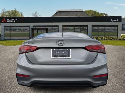 2022 Hyundai Accent SE