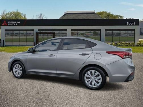2022 Hyundai Accent SE