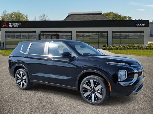 2025 Mitsubishi Outlander SE