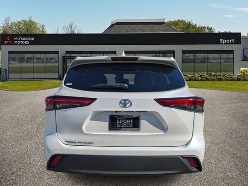2021 Toyota Highlander L