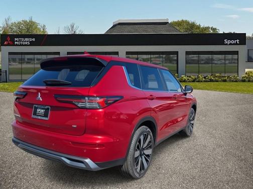 2025 Mitsubishi Outlander SE