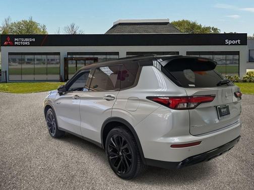 2025 Mitsubishi Outlander PHEV