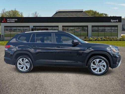 2022 Volkswagen Atlas 3.6L SE w/Technology
