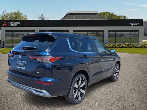 2025 Mitsubishi Outlander SE