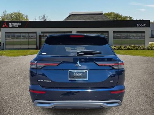 2025 Mitsubishi Outlander SE